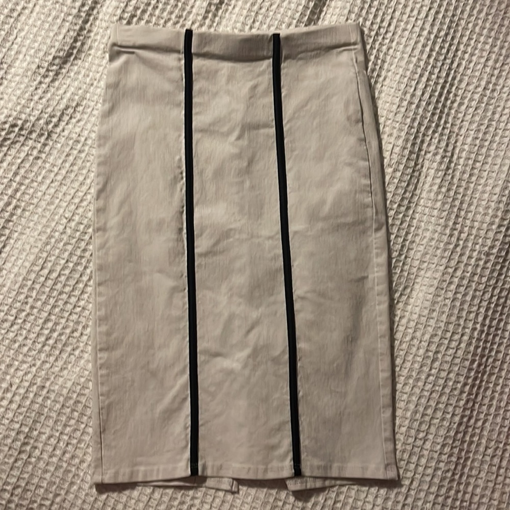 Charlotte Russe 2- piece - Picture 3 of 4